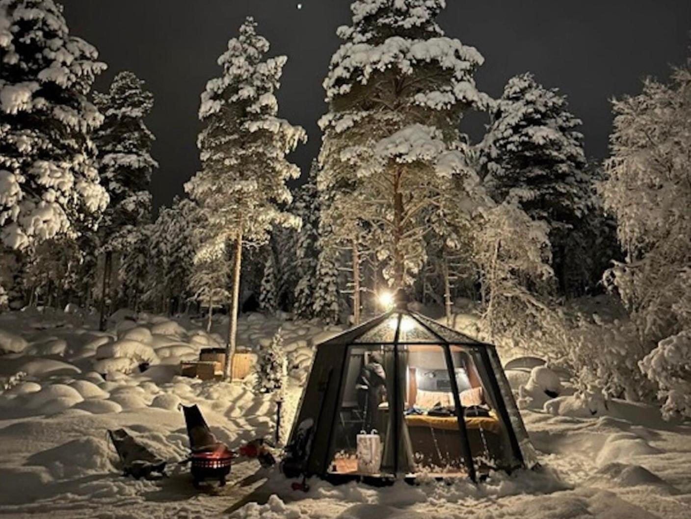 Aurora Igloo With Private Hot Tub By Invisible Forest Lodge Rovaniemi Ngoại thất bức ảnh